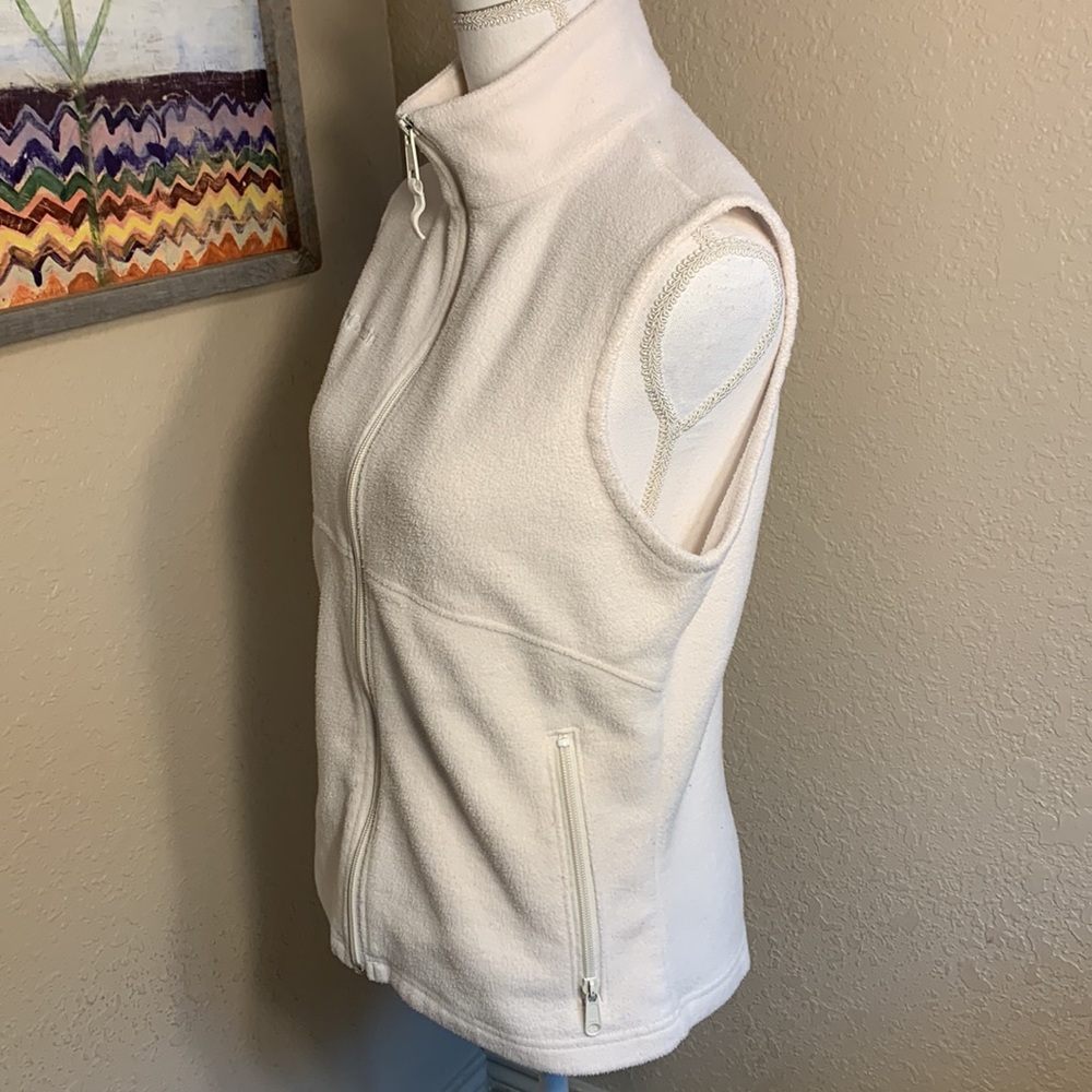 Columbia Women’s Fleece Vest - Picture 4 of 7